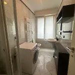 View Ac And Garage شقة كومو