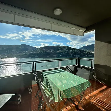 View Ac And Garage 科莫