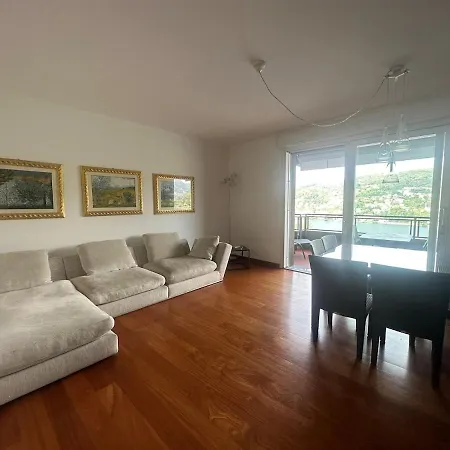 View Ac And Garage Διαμέρισμα