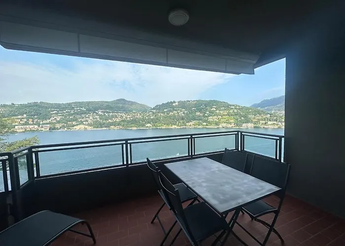 View Ac And Garage Appartement Como